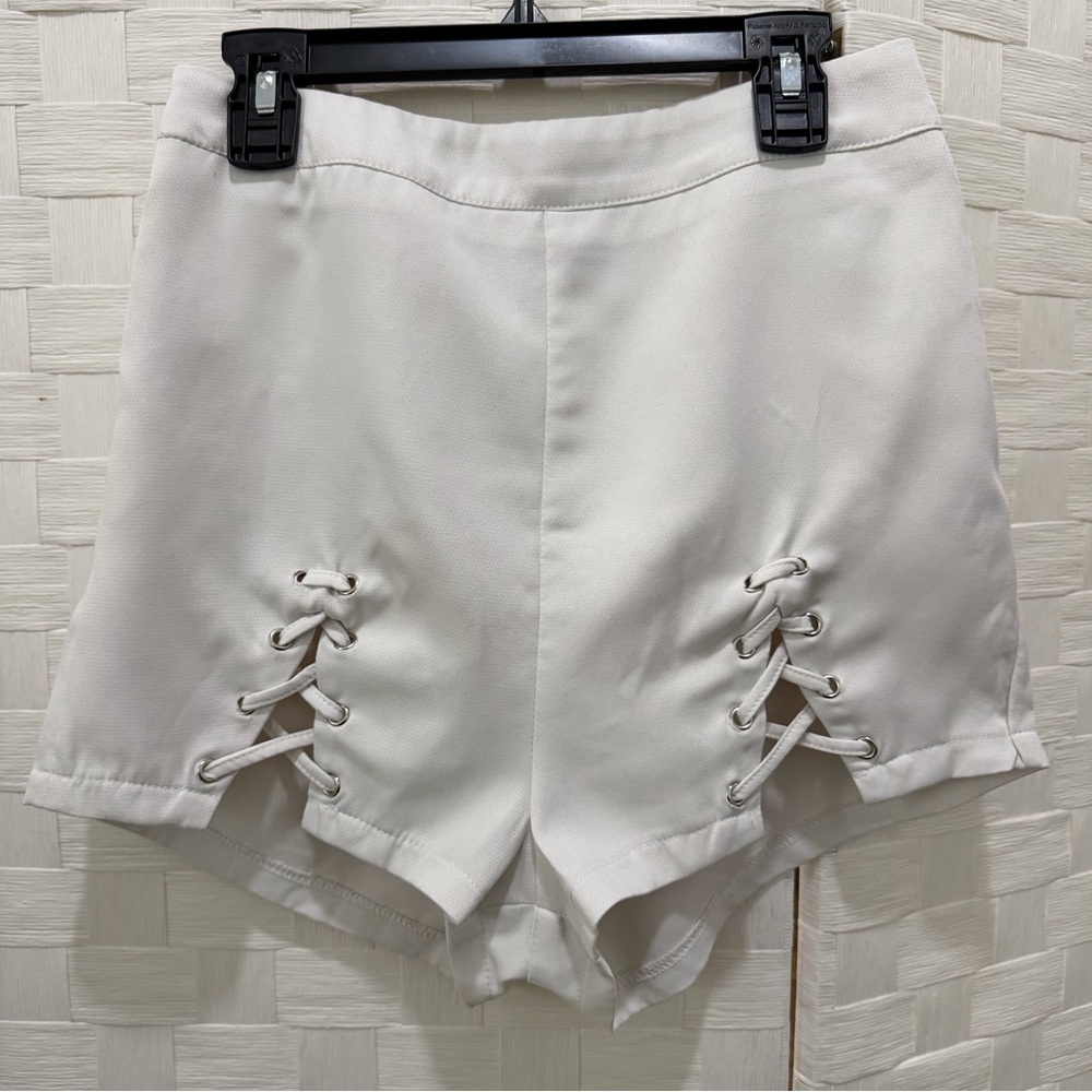 Stylish Front White Lace-Up Women's High Waisted Shorts